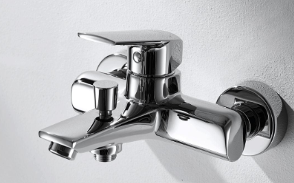 Fashion Single Handle Wall Mounted Bath & Shower Mixer